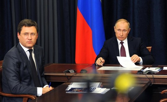 Новак доложил Путину о запуске первых энергоблоков двух новых ТЭС в Крыму