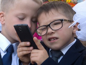 Телефон для младшего школьника – как организовать взаимодействие