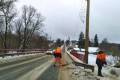 Почему вовремя не чистят от снега мост по ул. Революции в Мосальске?