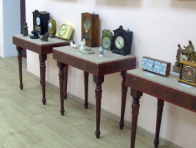 В мосальском музее открылась выставка старинных часов