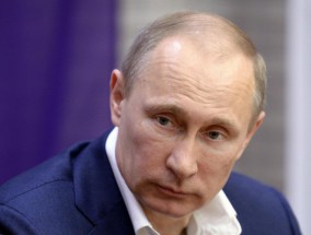 Президент РФ Владимир Путин принимает участие в VI Всероссийском форуме рабочей молодёжи